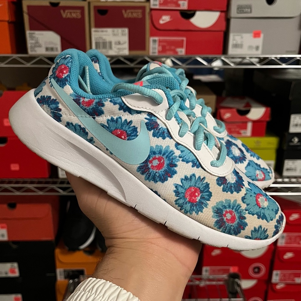 Nike Girl's Tanjun Floral Print Running Shoes